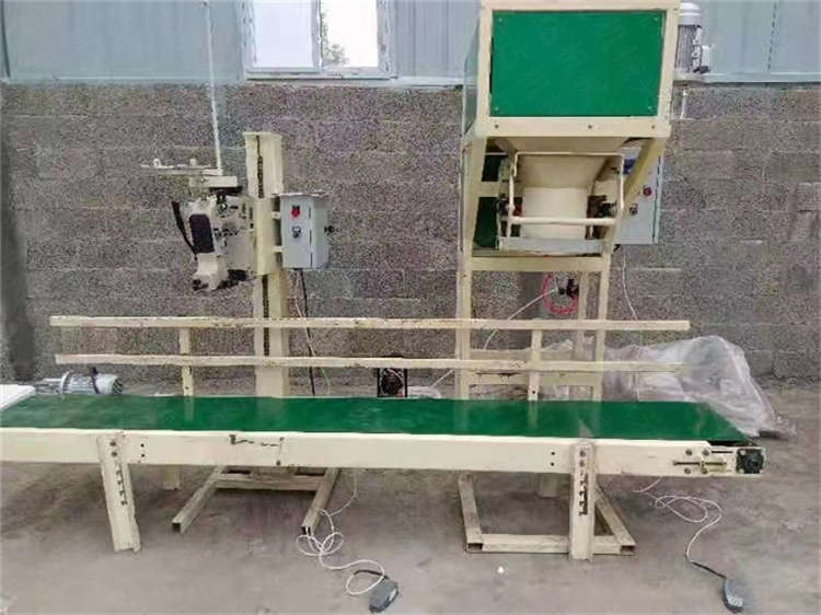 肥料定量包裝機,有機肥顆粒自動稱重下料裝袋設備