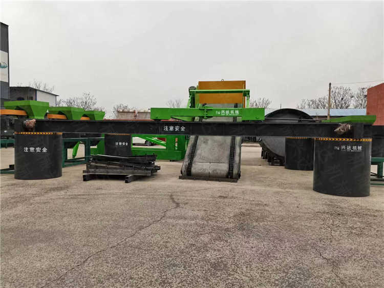 有機肥牛糞翻耙機,有機肥大跨度鏈板翻拋機,均勻堆肥發酵設備