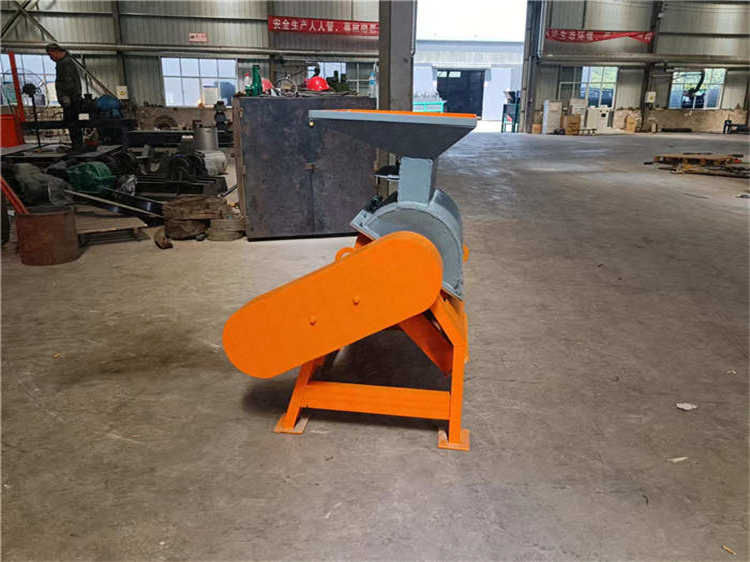 高強度破碎肥料加工設備,顆粒尿素粉碎機,臥式籠條式粉碎機