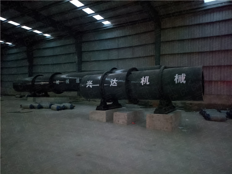 回轉(zhuǎn)式有機(jī)肥包膜機(jī),生物肥涂膜菌劑撲粉機(jī),防結(jié)塊顆粒肥料包衣機(jī)