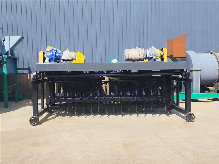 定制雞豬牛羊糞便發酵翻堆設備 槽式翻拋機 牛羊豬雞鴨糞翻拋堆肥